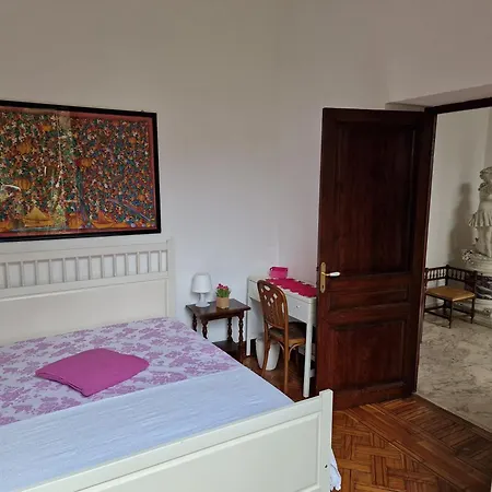 Torre Gilda 200 Mt Dal Mare Con Giardino In Centro Citta